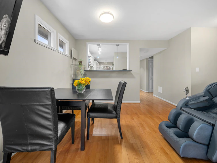 203-1538 Bowser Avenue, North Vancouver, BC, V7P 2Y3 - 9