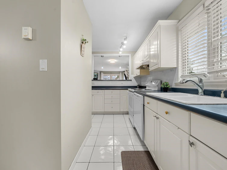 203-1538 Bowser Avenue, North Vancouver, BC, V7P 2Y3 - 18