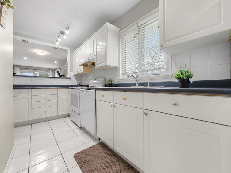 203-1538 Bowser Avenue, North Vancouver, BC, V7P 2Y3 - 19