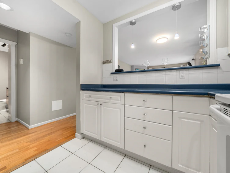 203-1538 Bowser Avenue, North Vancouver, BC, V7P 2Y3 - 25