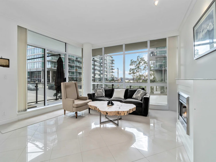 201-162 Victory Ship Way, North Vancouver, BC, V7L 0B4 - 2