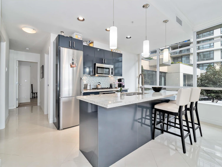 201-162 Victory Ship Way, North Vancouver, BC, V7L 0B4 - 5