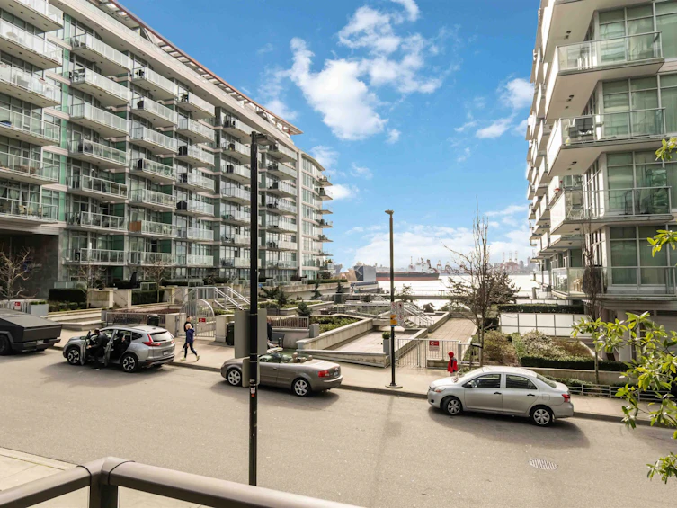 201-162 Victory Ship Way, North Vancouver, BC, V7L 0B4 - 18