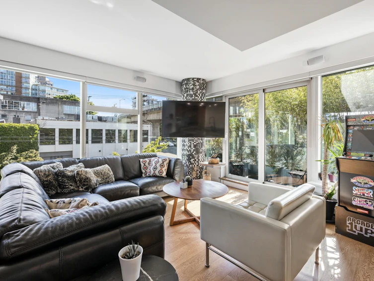 201-1565 W 6th Avenue, Vancouver, BC, V6J 1R1 - 3
