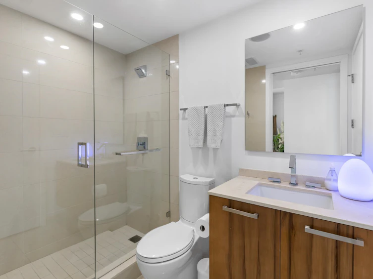 201-1565 W 6th Avenue, Vancouver, BC, V6J 1R1 - 28
