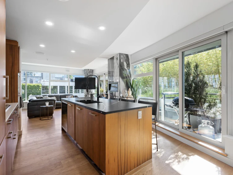 201-1565 W 6th Avenue, Vancouver, BC, V6J 1R1 - 10
