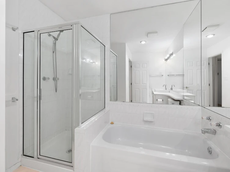 206-5875 Imperial Street, Burnaby, BC, V5J 1G4 - 23
