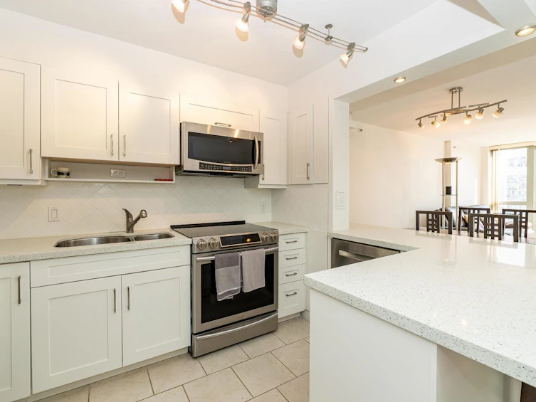 2302-950 Cambie Street, Vancouver, BC, V6B 5X5 - 5