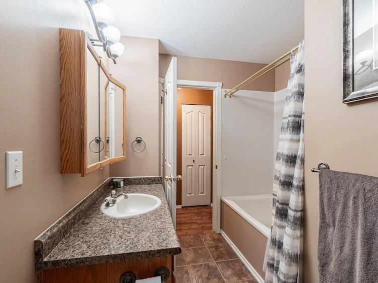 8013 Dunsmuir Street, Mission, BC, V2V 4S2 - 16