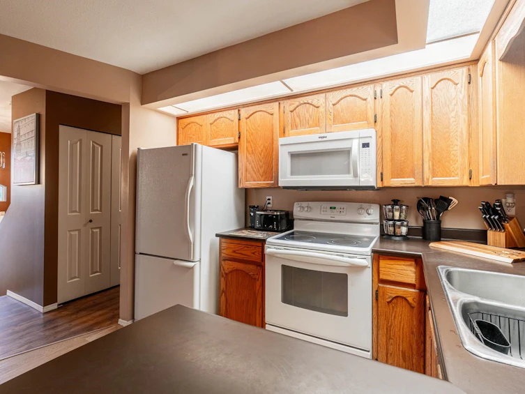 8013 Dunsmuir Street, Mission, BC, V2V 4S2 - 12