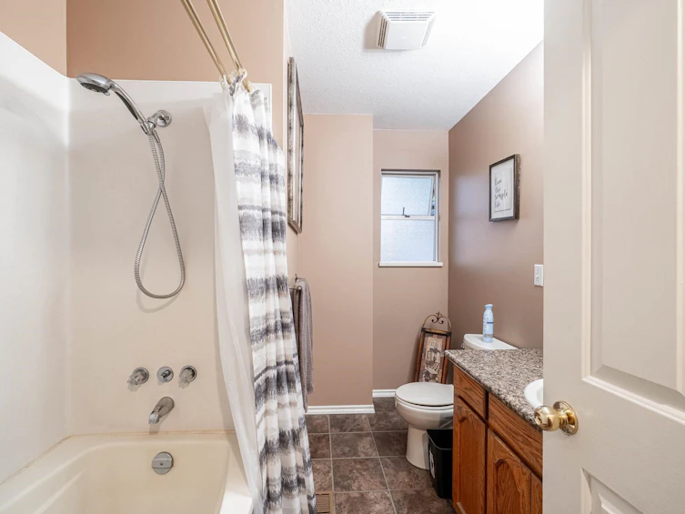 8013 Dunsmuir Street, Mission, BC, V2V 4S2 - 15