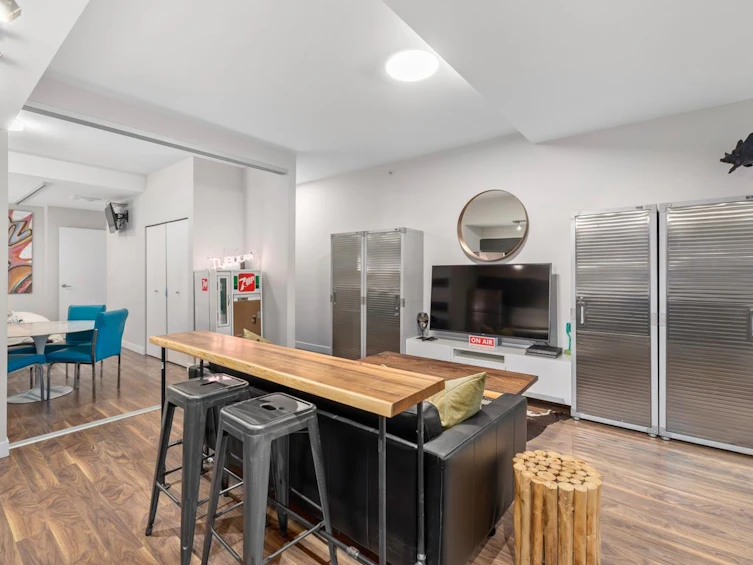 101-2511 Quebec Street, Vancouver, BC, V5T 0B6 - 6