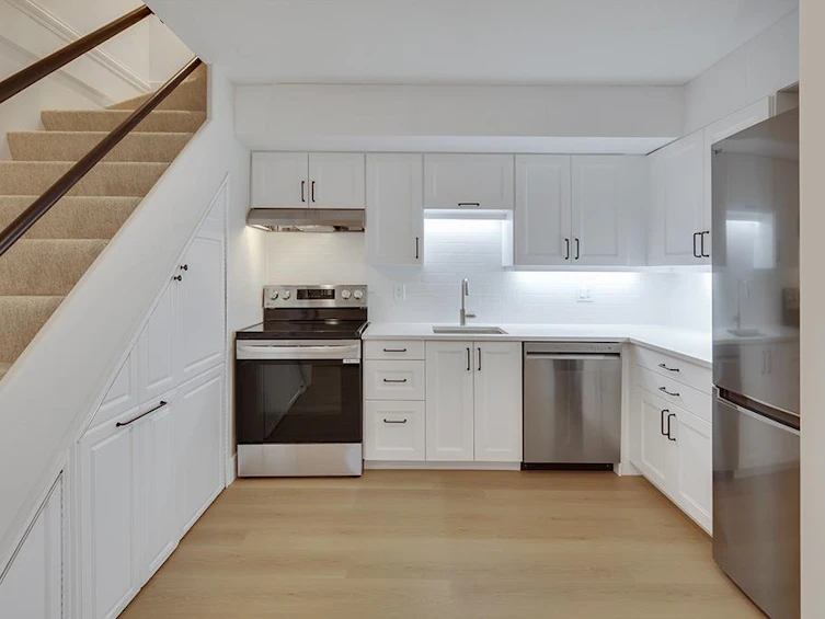 16-870 W 7th Avenue, Vancouver, BC, V5Z 4C1 - 2