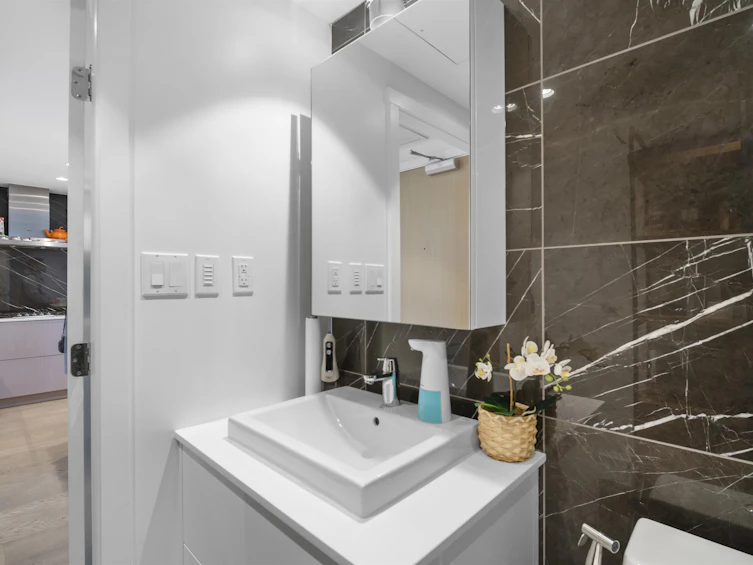 2102-1632 Lions Gate Lane, North Vancouver, BC, V7P 0E2 - 23
