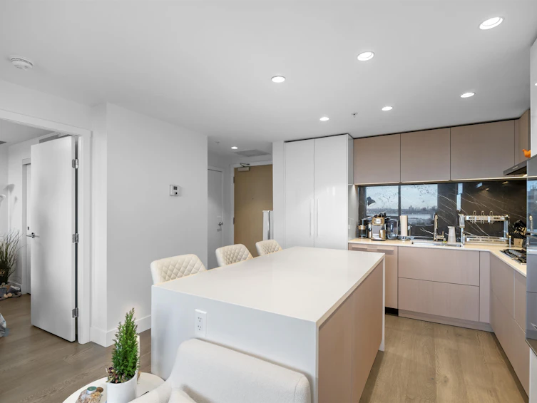 2102-1632 Lions Gate Lane, North Vancouver, BC, V7P 0E2 - 8