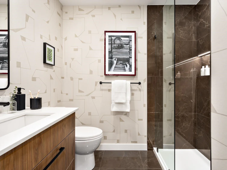 105-2377 E 11th Avenue, Vancouver, BC, V5N 4X7 - 10