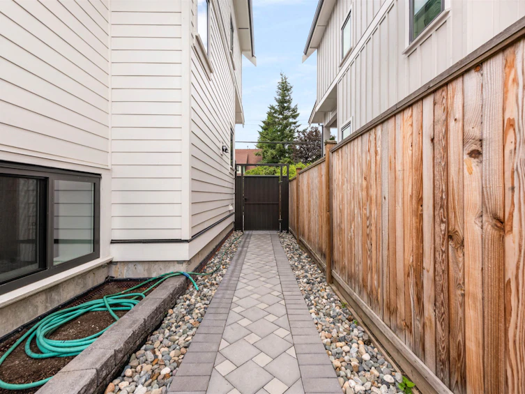 2050 Ferndale Street, Vancouver, BC, V5L 1Y1 - 40