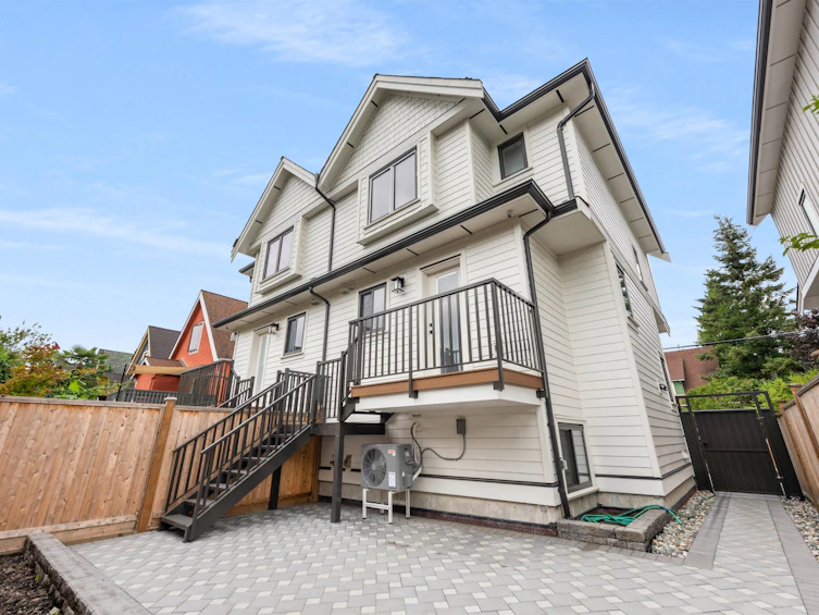 2050 Ferndale Street, Vancouver, BC, V5L 1Y1 - 35
