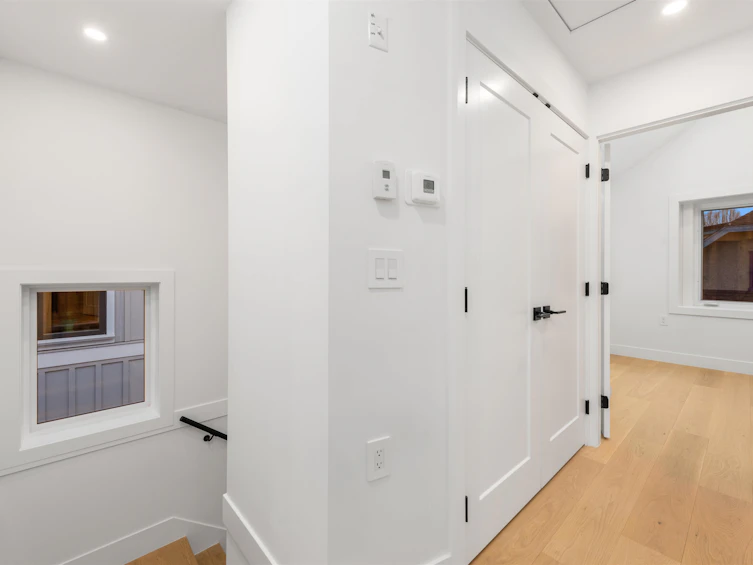 2050 Ferndale Street, Vancouver, BC, V5L 1Y1 - 25