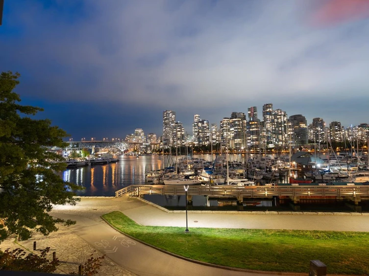 1042 Ironwork Passage, Vancouver, BC, V6H 3P1 - 6