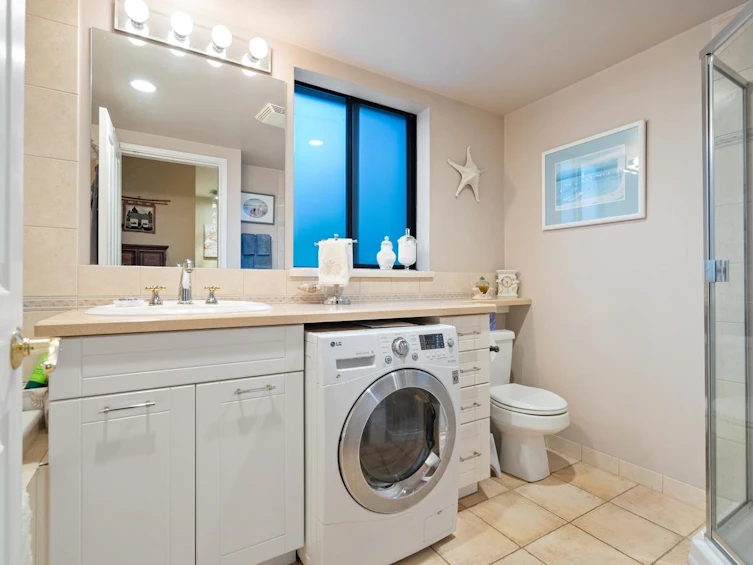 1042 Ironwork Passage, Vancouver, BC, V6H 3P1 - 33