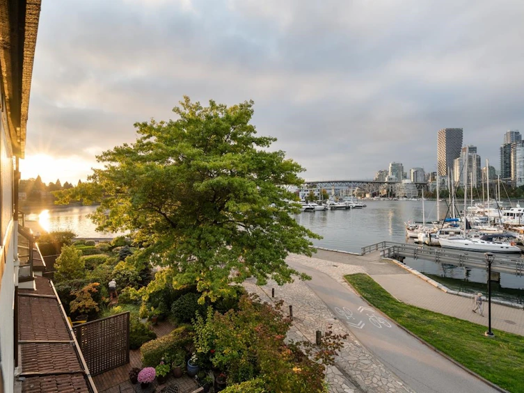 1042 Ironwork Passage, Vancouver, BC, V6H 3P1 - 30