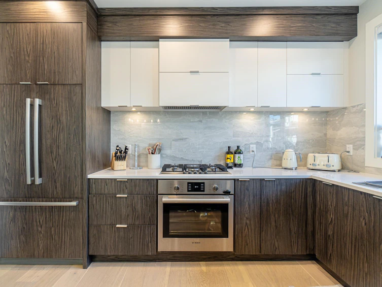 8-933 Premier Street, North Vancouver, BC, V7J 0E4 - 11