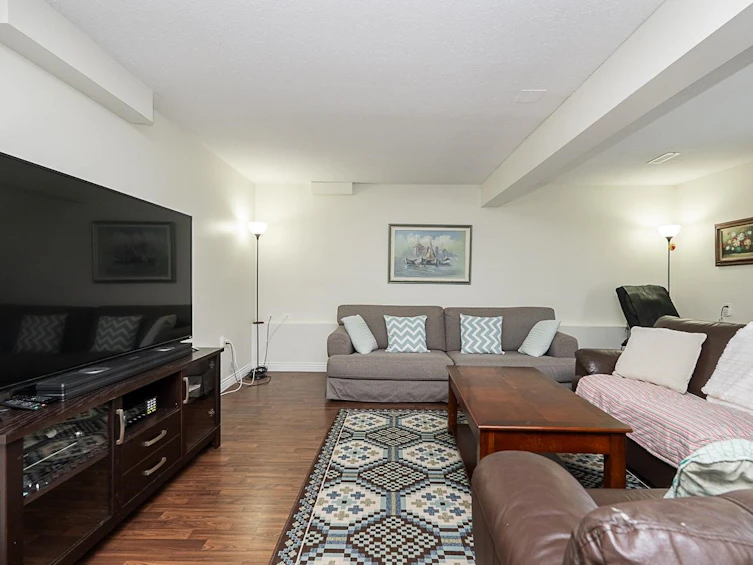 11098 Caledonia Drive, Surrey, BC, V3R 3N3 - 23