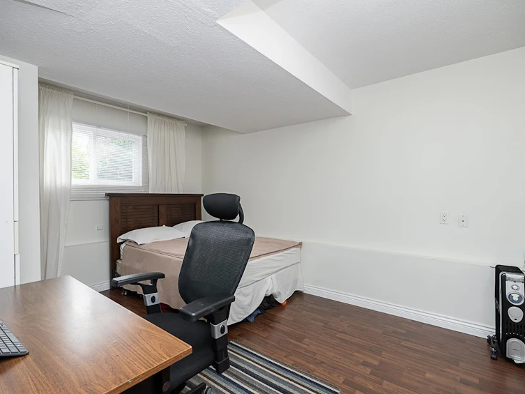 11098 Caledonia Drive, Surrey, BC, V3R 3N3 - 27