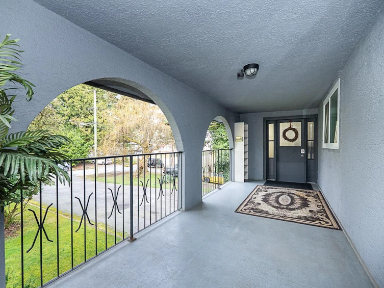 11098 Caledonia Drive, Surrey, BC, V3R 3N3 - 16