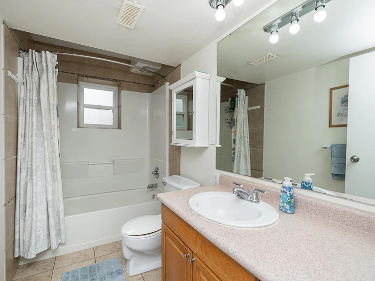 11098 Caledonia Drive, Surrey, BC, V3R 3N3 - 26