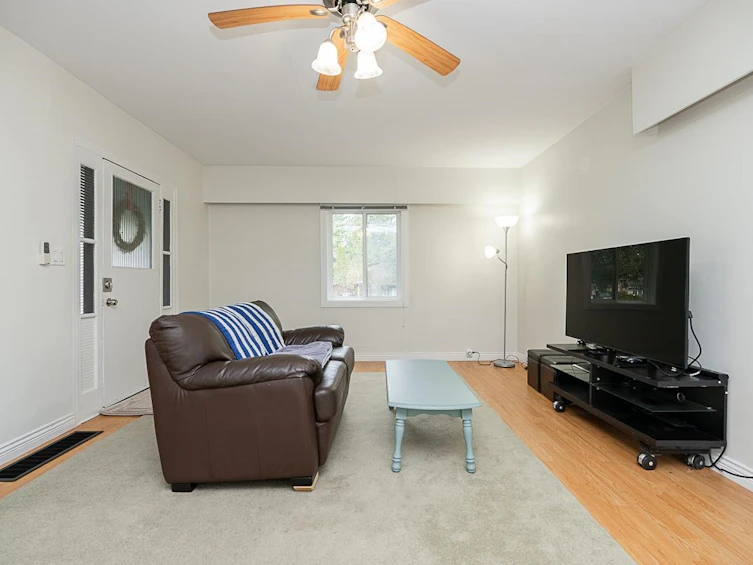 11098 Caledonia Drive, Surrey, BC, V3R 3N3 - 9