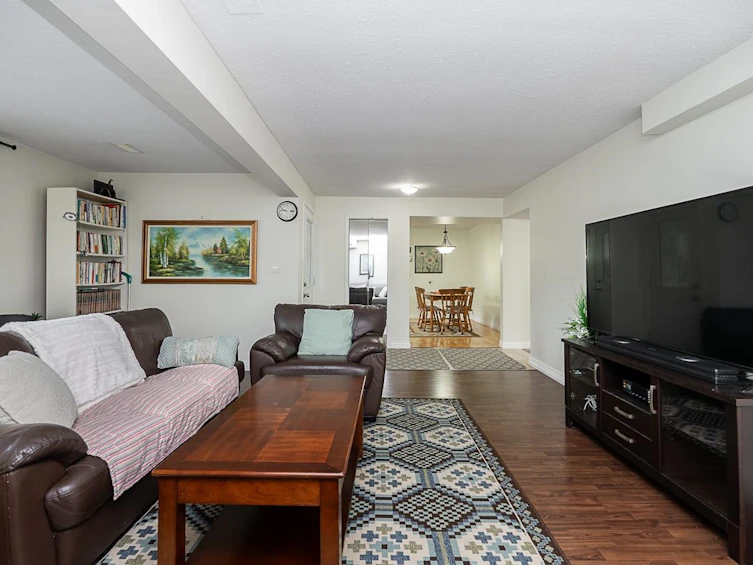 11098 Caledonia Drive, Surrey, BC, V3R 3N3 - 24