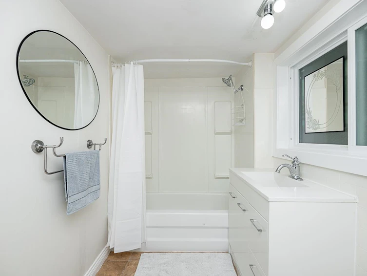 11098 Caledonia Drive, Surrey, BC, V3R 3N3 - 15