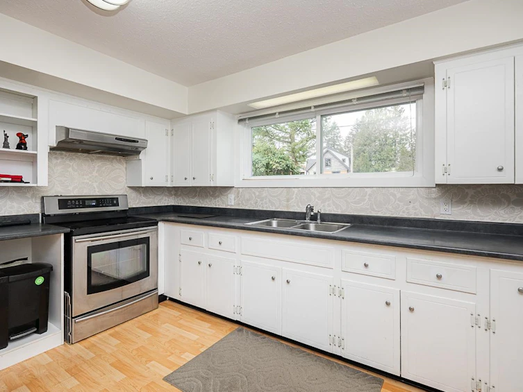 11098 Caledonia Drive, Surrey, BC, V3R 3N3 - 19