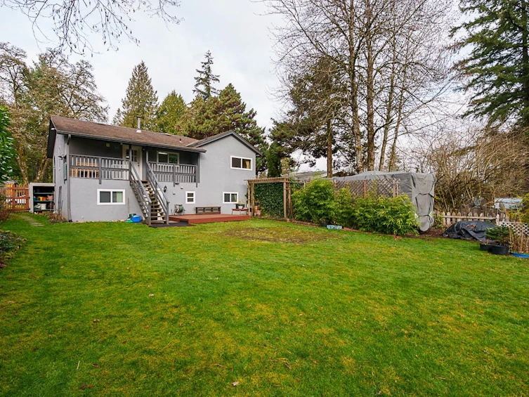 11098 Caledonia Drive, Surrey, BC, V3R 3N3