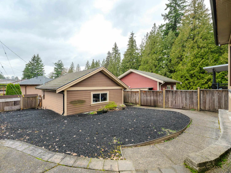 7307 2nd Street, Burnaby, BC, V3N 3P9 - 33