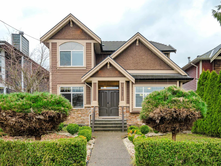 7307 2nd Street, Burnaby, BC, V3N 3P9 - 39