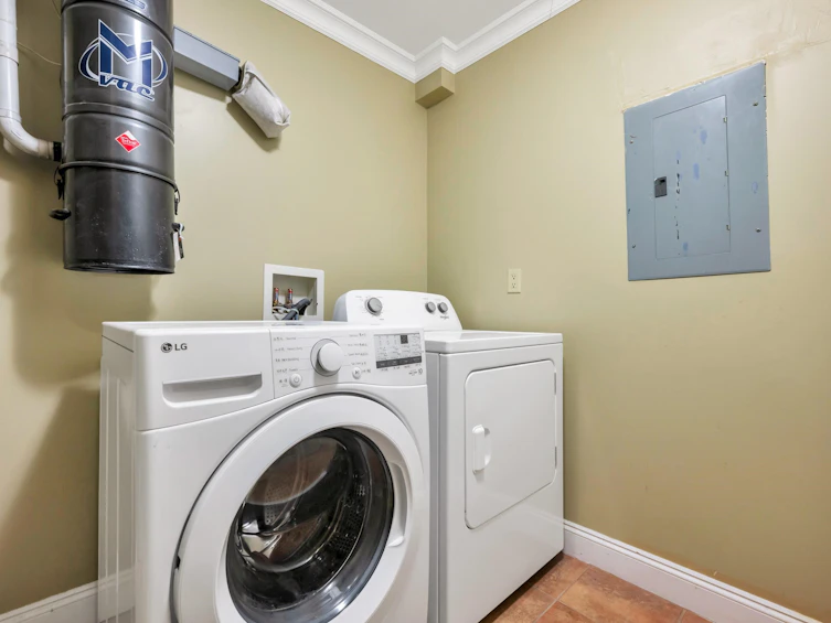 7307 2nd Street, Burnaby, BC, V3N 3P9 - 29