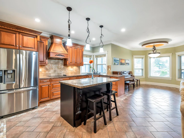 7307 2nd Street, Burnaby, BC, V3N 3P9 - 7