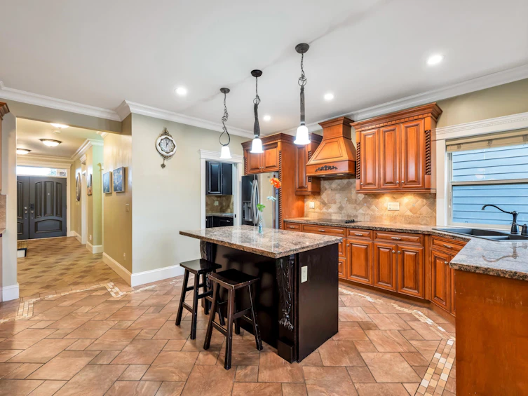 7307 2nd Street, Burnaby, BC, V3N 3P9 - 8