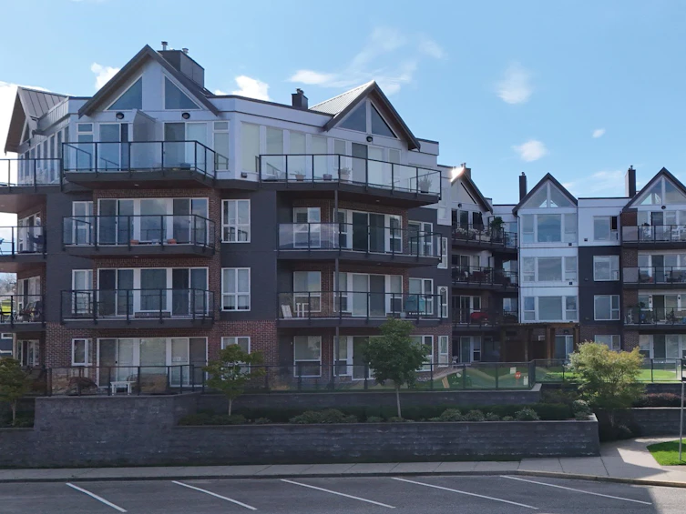 320-378 Esplanade Avenue, Harrison Hot Springs, BC, V0M 1A3 - 2