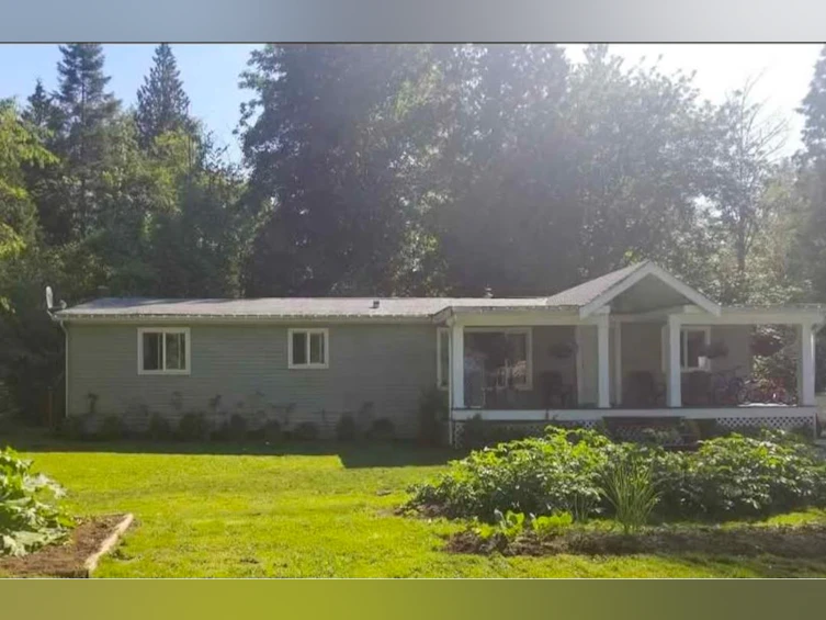 22150 79 Avenue, Langley, BC, V2Y 2S9 - 2