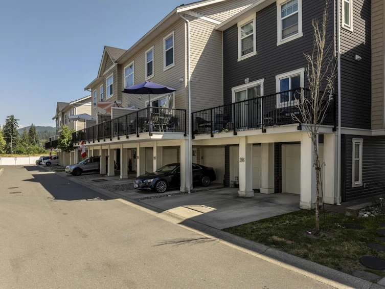 203-32789 Burton Avenue, Mission, BC, V4S 0C9 - 2
