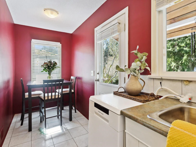 4559 Underwood Avenue, North Vancouver, BC, V7K 2S3 - 6