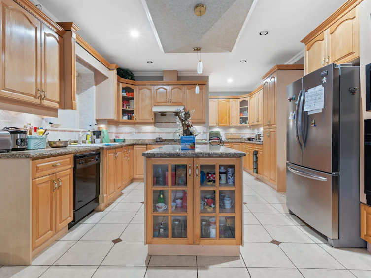 6500 Francis Road, Richmond, BC, V7C 1K5 - 6