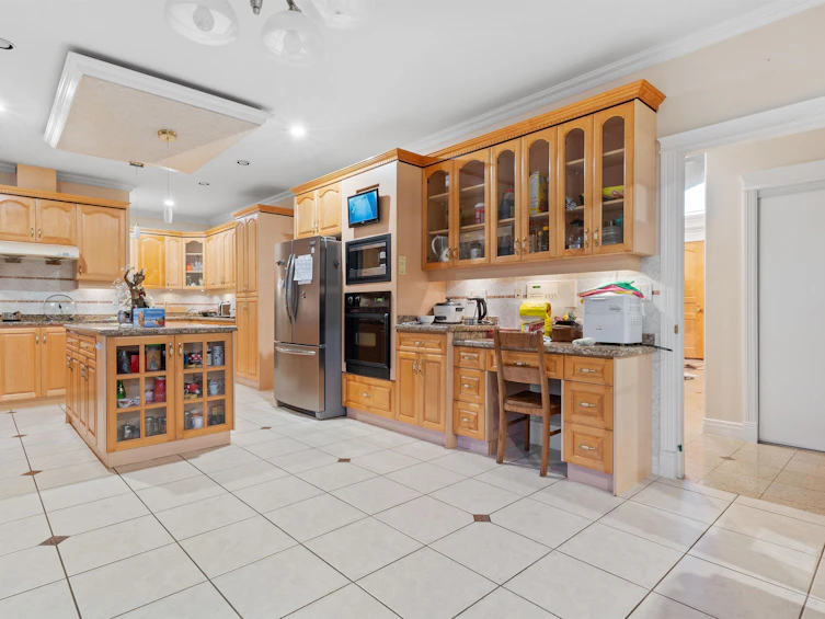 6500 Francis Road, Richmond, BC, V7C 1K5 - 5