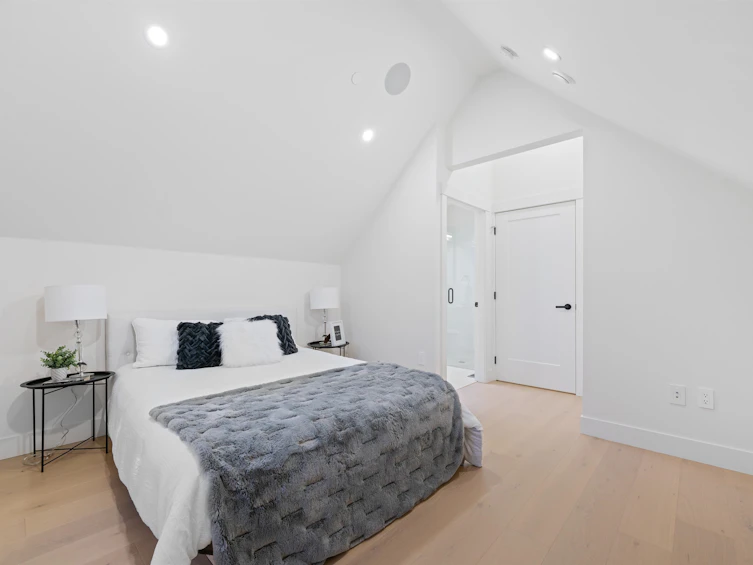 2-4769 Commercial Street, Vancouver, BC, V5N 4G8 - 40