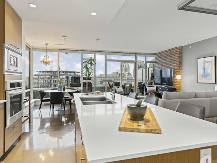 PH909-221 Union Street, Vancouver, BC, V6A 0B4 - 7
