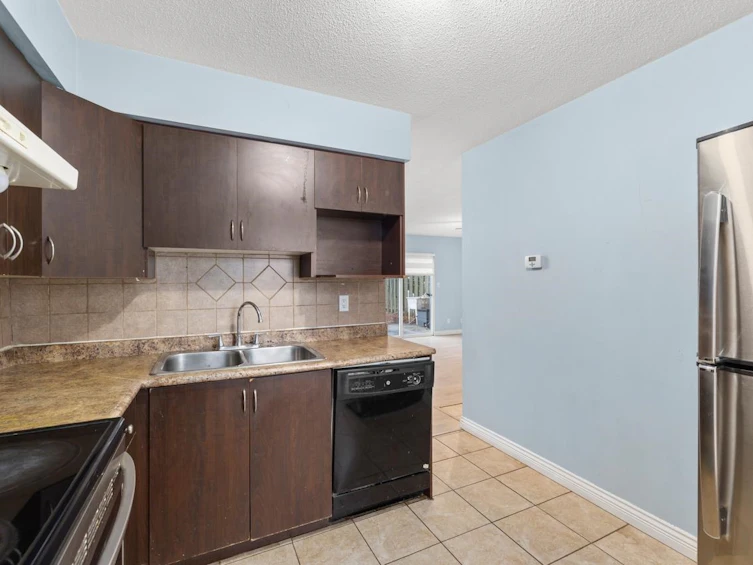 213-32550 Maclure Road, Abbotsford, BC, V2T 4N3 - 7